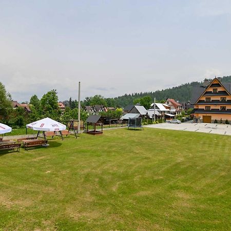 Pod Tatrami 2 - Swietna Lokalizacja, Obok Przystanku Ski Busa Oraz Restauracji, Duzy Parking เบียลกาตัทร์ชันสกา ภายนอก รูปภาพ